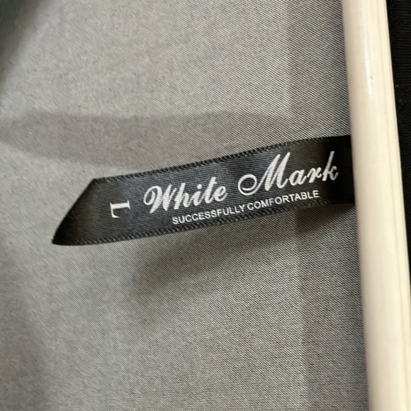 EUC scoop neck 3/4 sleeve, handkerchief hem, tunic - Picture 7 of 8